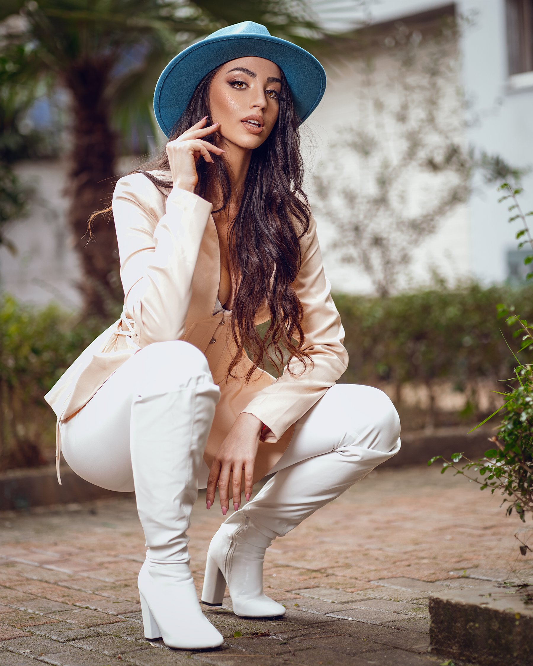 Intimate light — fashion photography in Albania by Ergys Shehu, photo 6