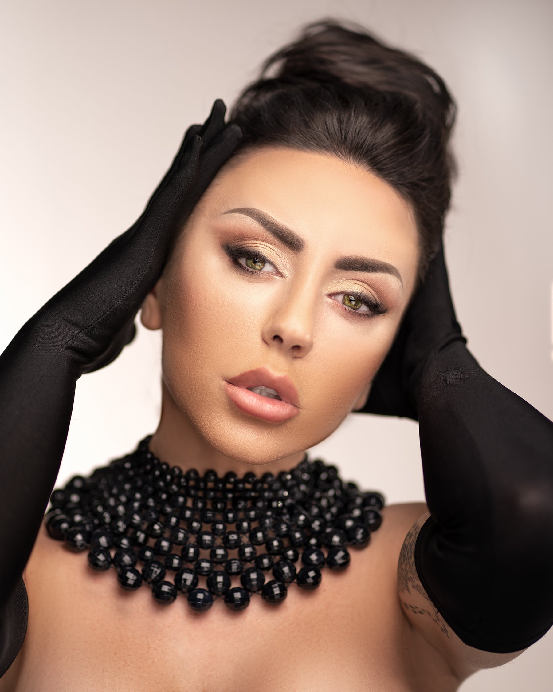 Beauty studies — portrait photography in Albania by Ergys Shehu, photo 6