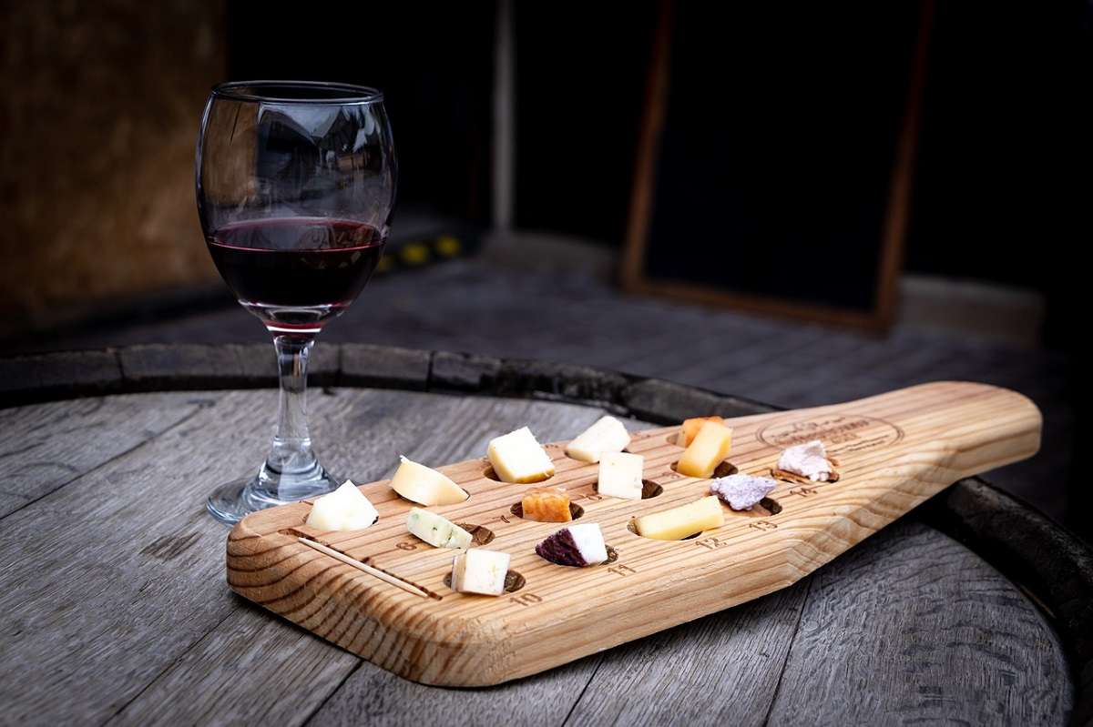 tasting of fine wines paired with cheeses