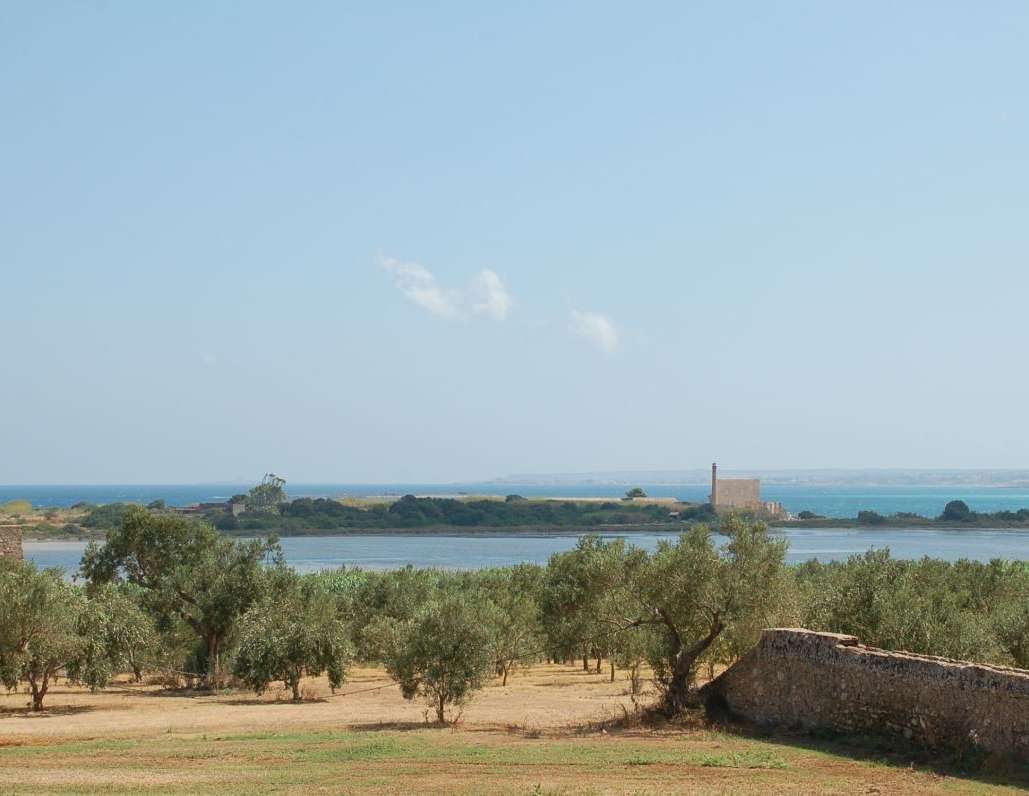 Villas in Sicily by the sea