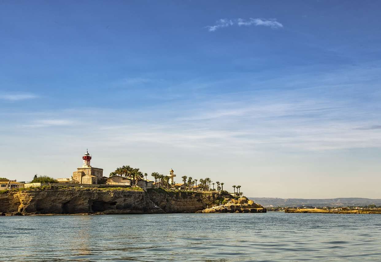 Syracuse seen from the sea