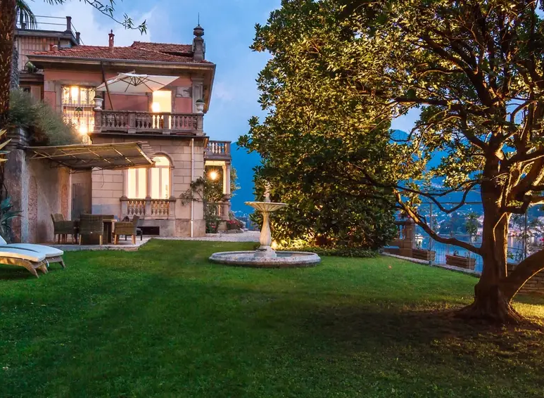 a luxury villa in Moltrasio