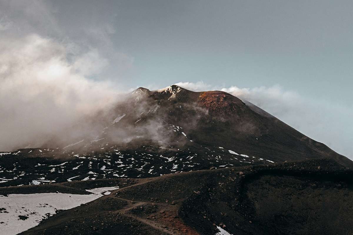 l'etna, una vista comune dalle spa di lusso a catania