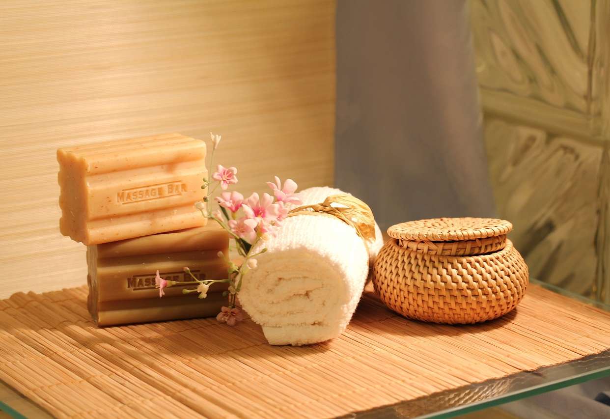 essenze e olii in una spa di lusso di palermo