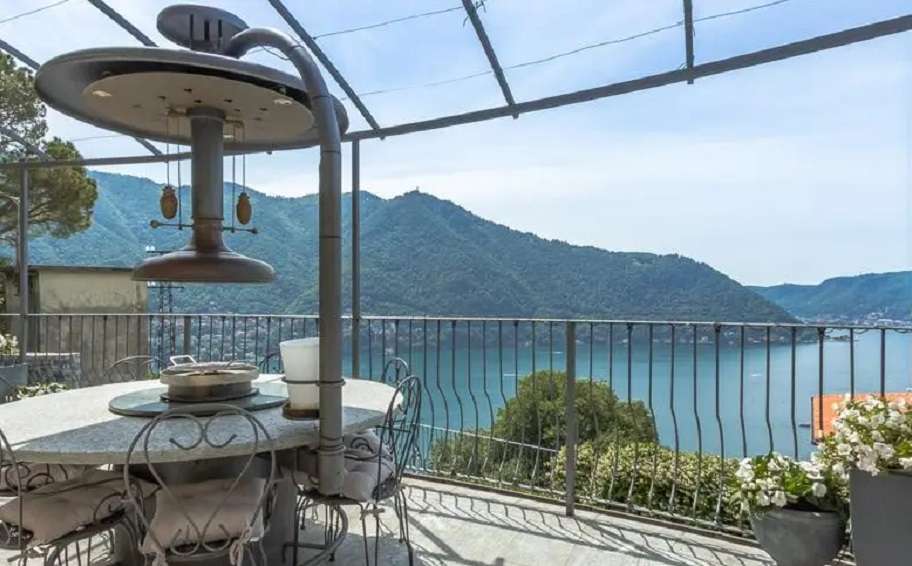 A luxury villa in Cernobbio