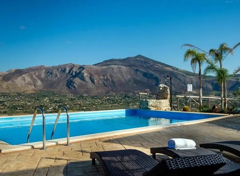 Villa Venere in Palermo, an exclusive WeVillas property