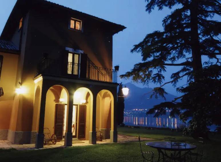 A Luxury Villa in Lecco