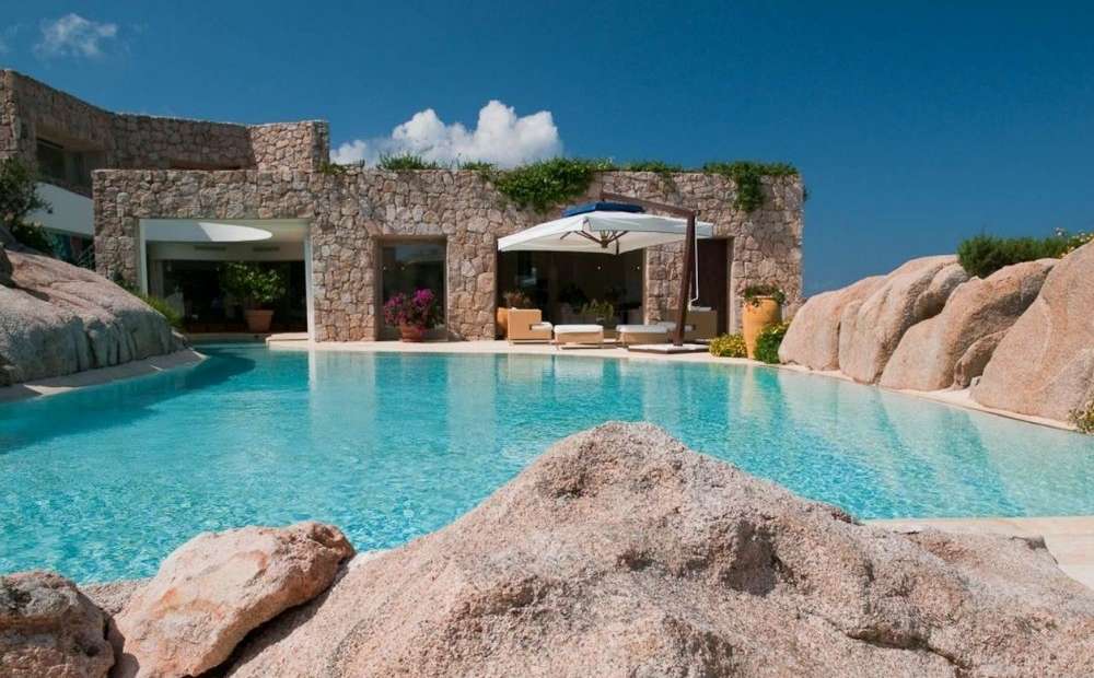 WeVillas per una vacanza a bordo piscina