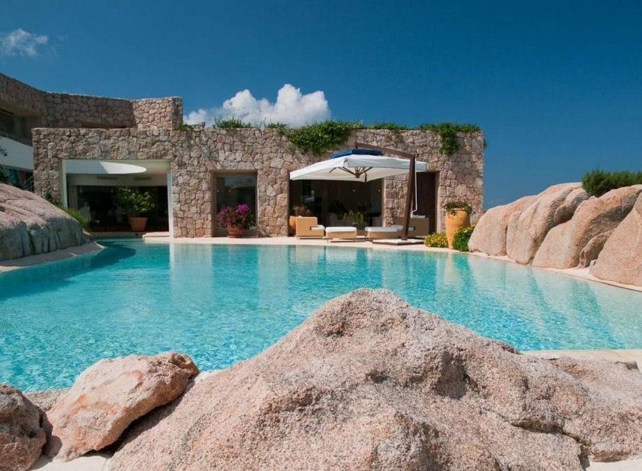 WeVillas per una vacanza a bordo piscina