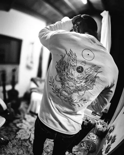 Dragon long sleeve (white)