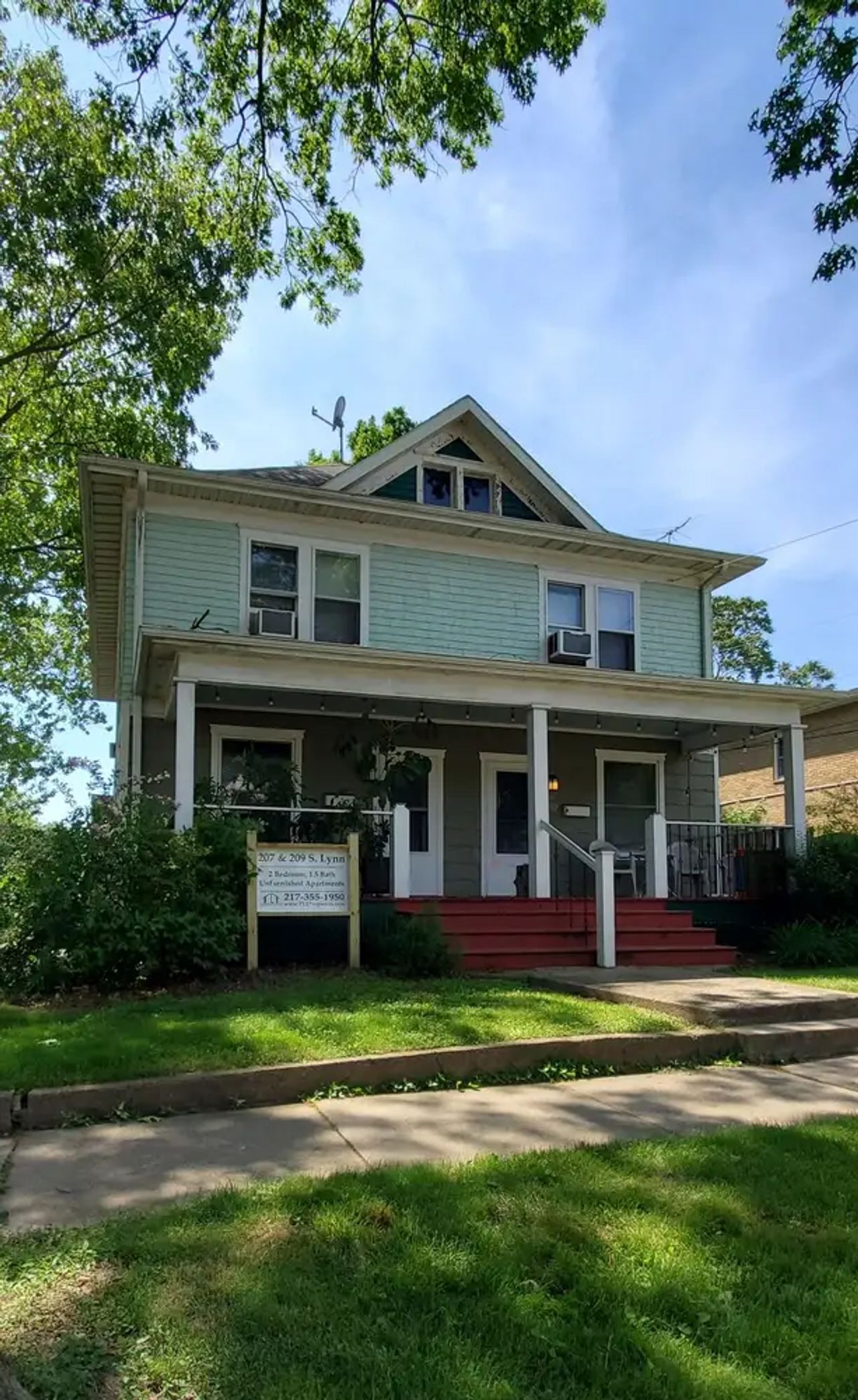 207 & 209 S. Lynn St., Champaign: Front