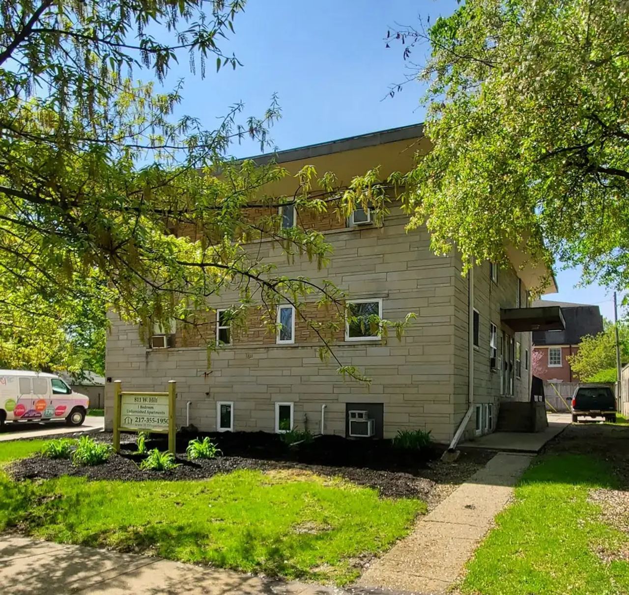 811 W. Hill St., Champaign: Front