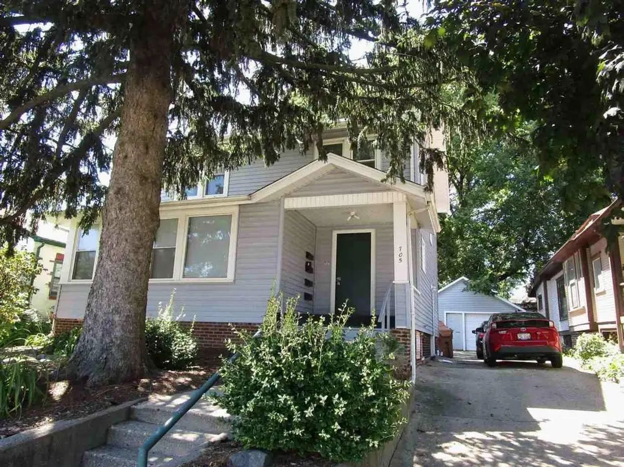 705 S. Randolph St., Champaign: Front