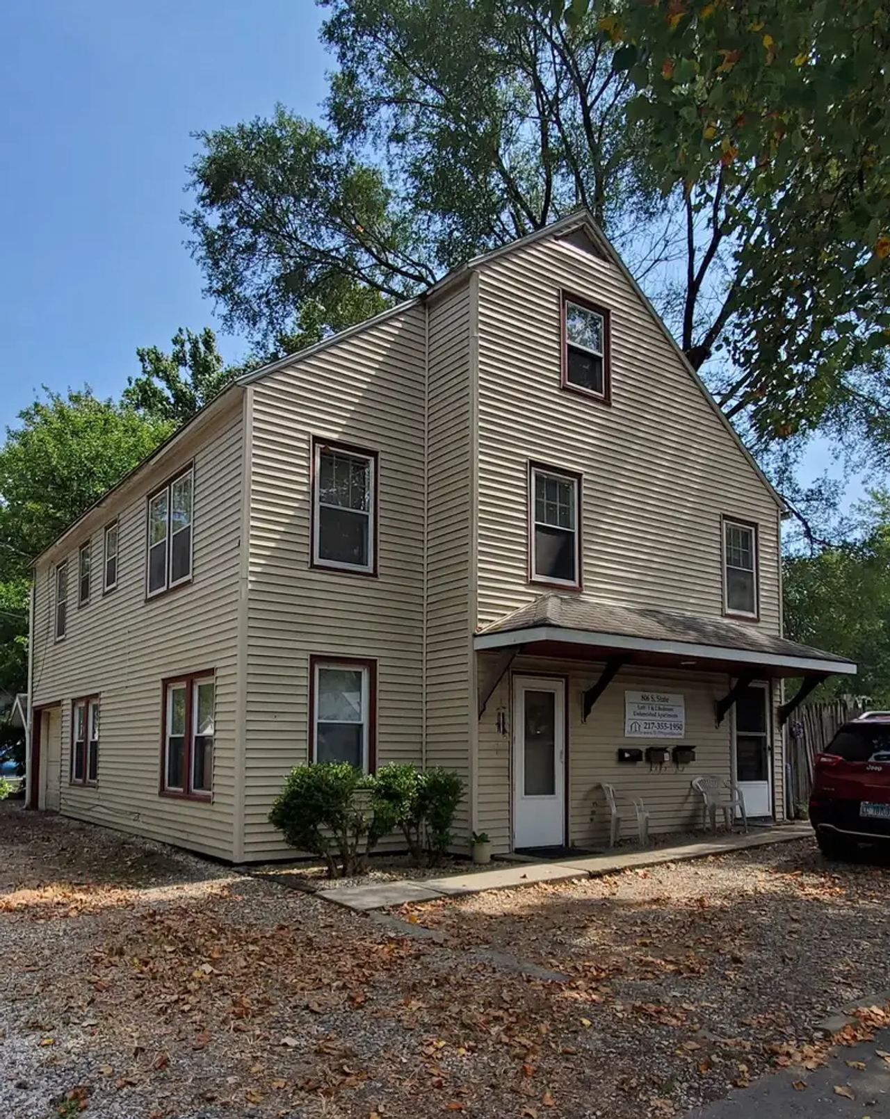 806 S. State St., Champaign: Front