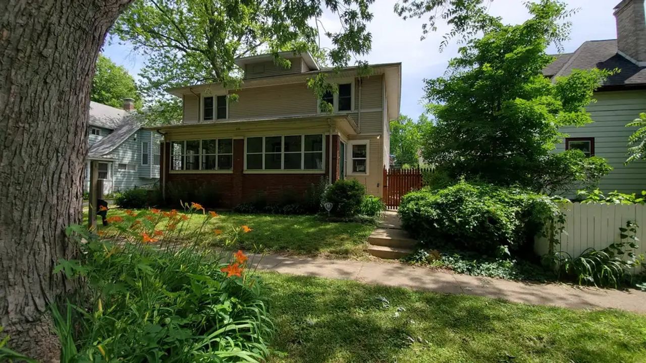 409 W. Washington St., Champaign: Front