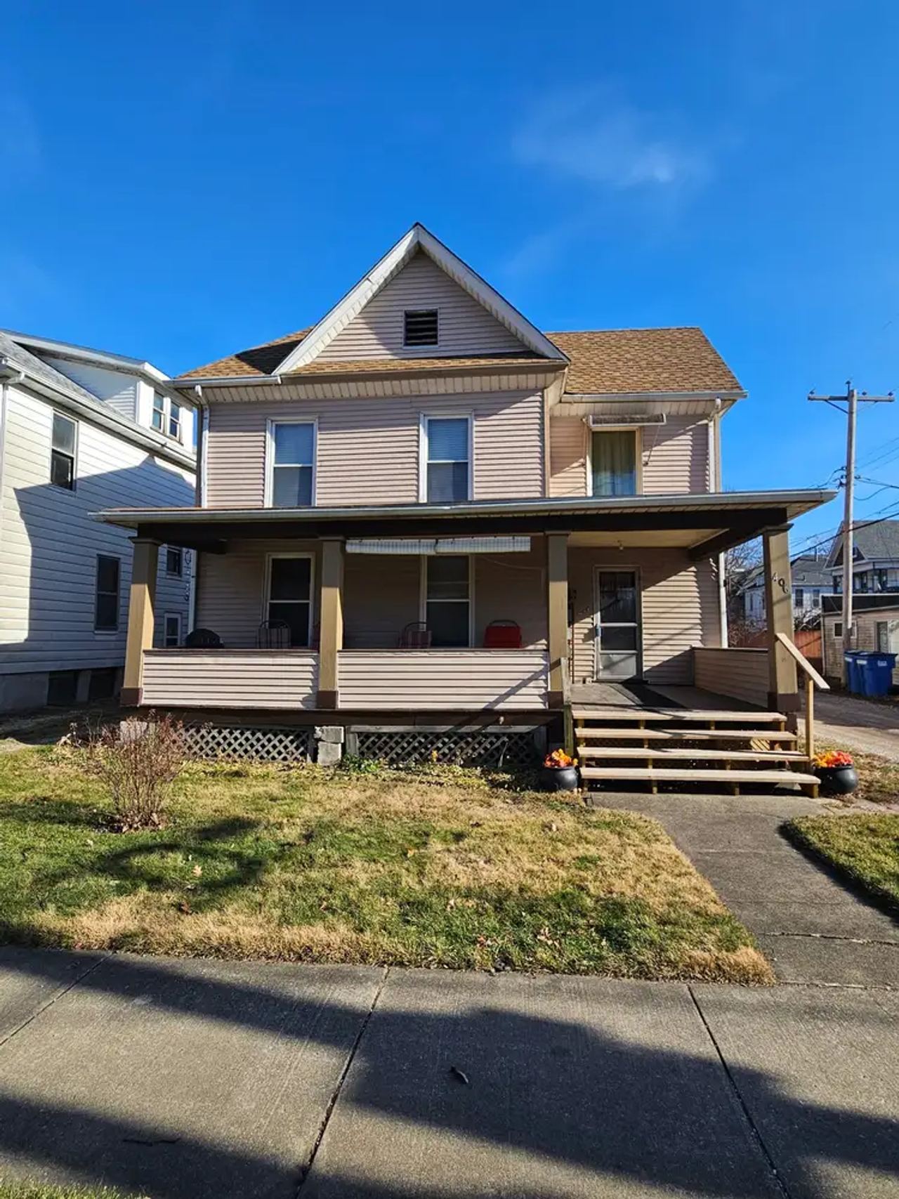 406 N. Elm St., Champaign: Front