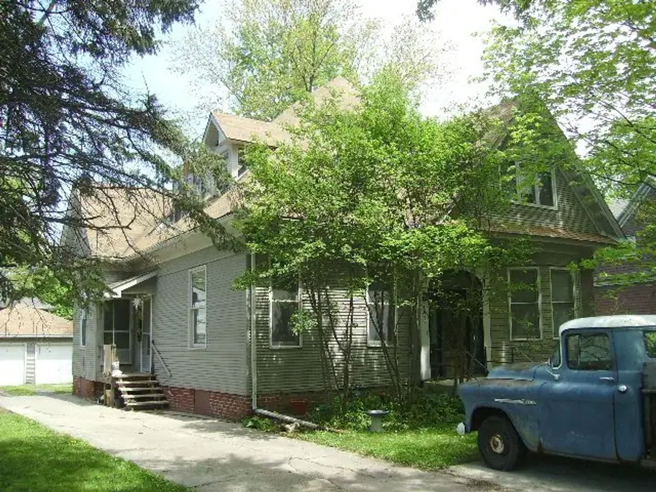 1010 W. Church St., Champaign: Front