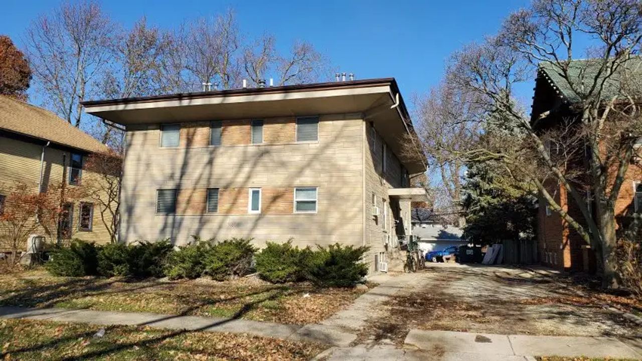 508 W. Hill St., Champaign: Front