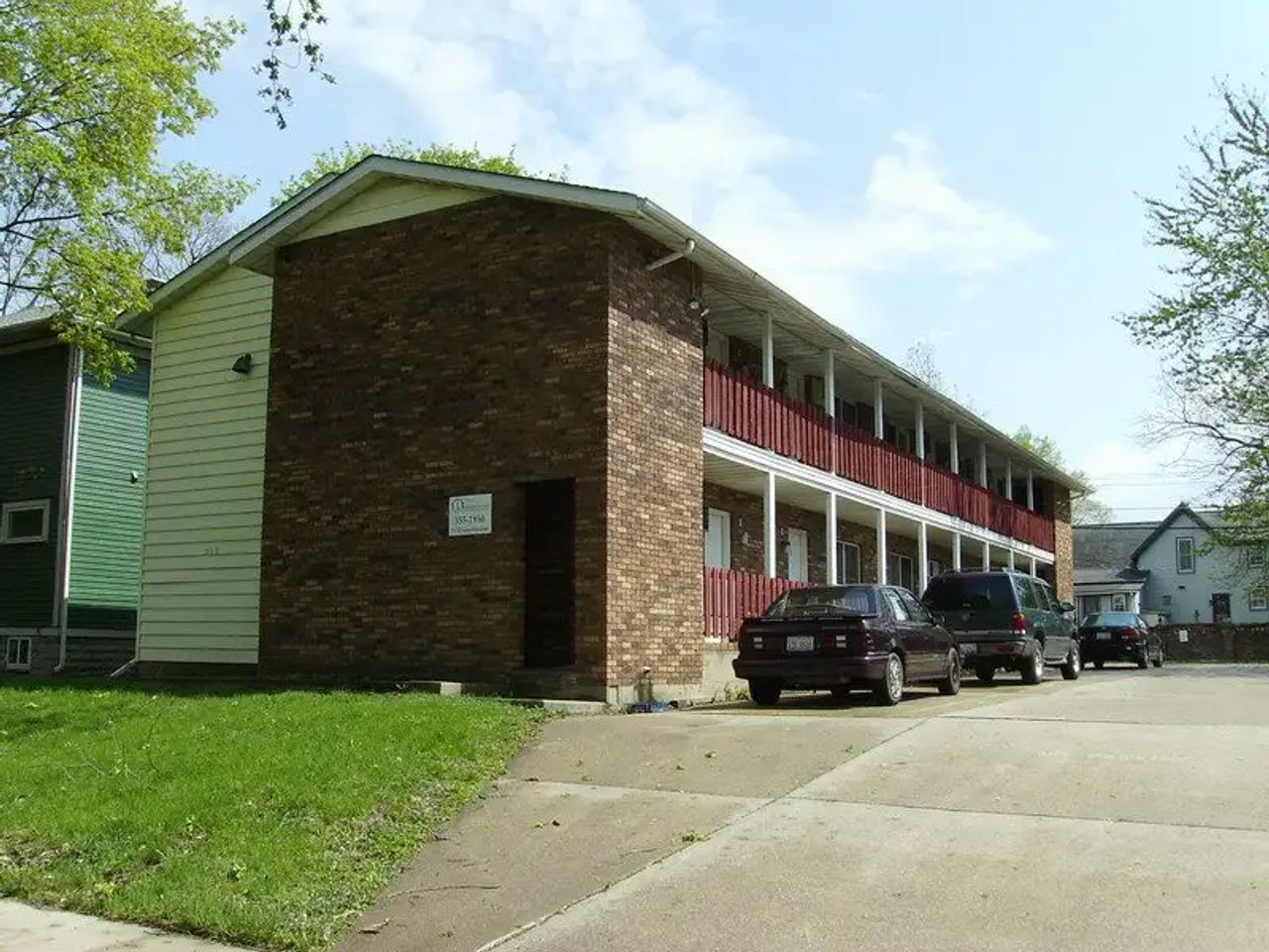 503 W. Columbia Ave., Champaign: Front