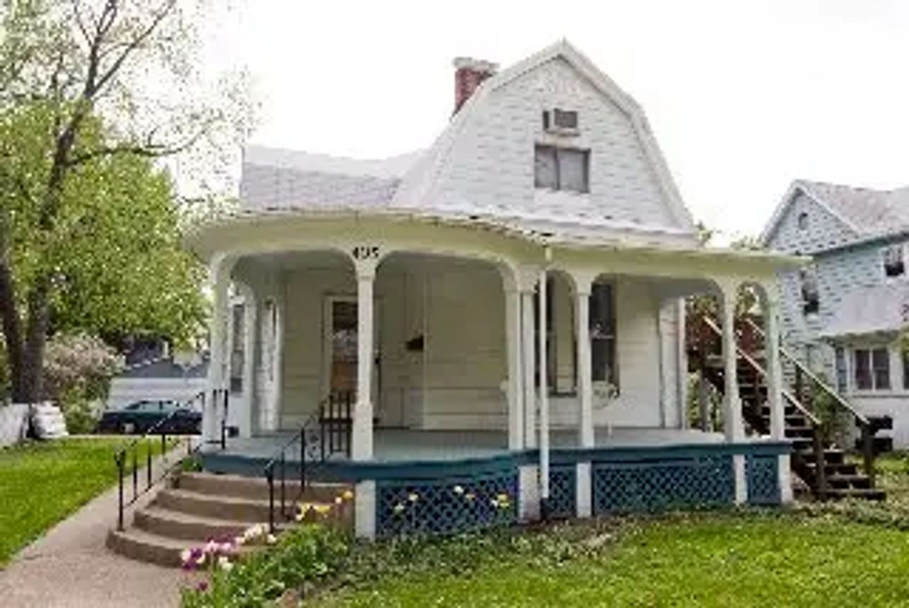 405 W. Washington St., Champaign: Front