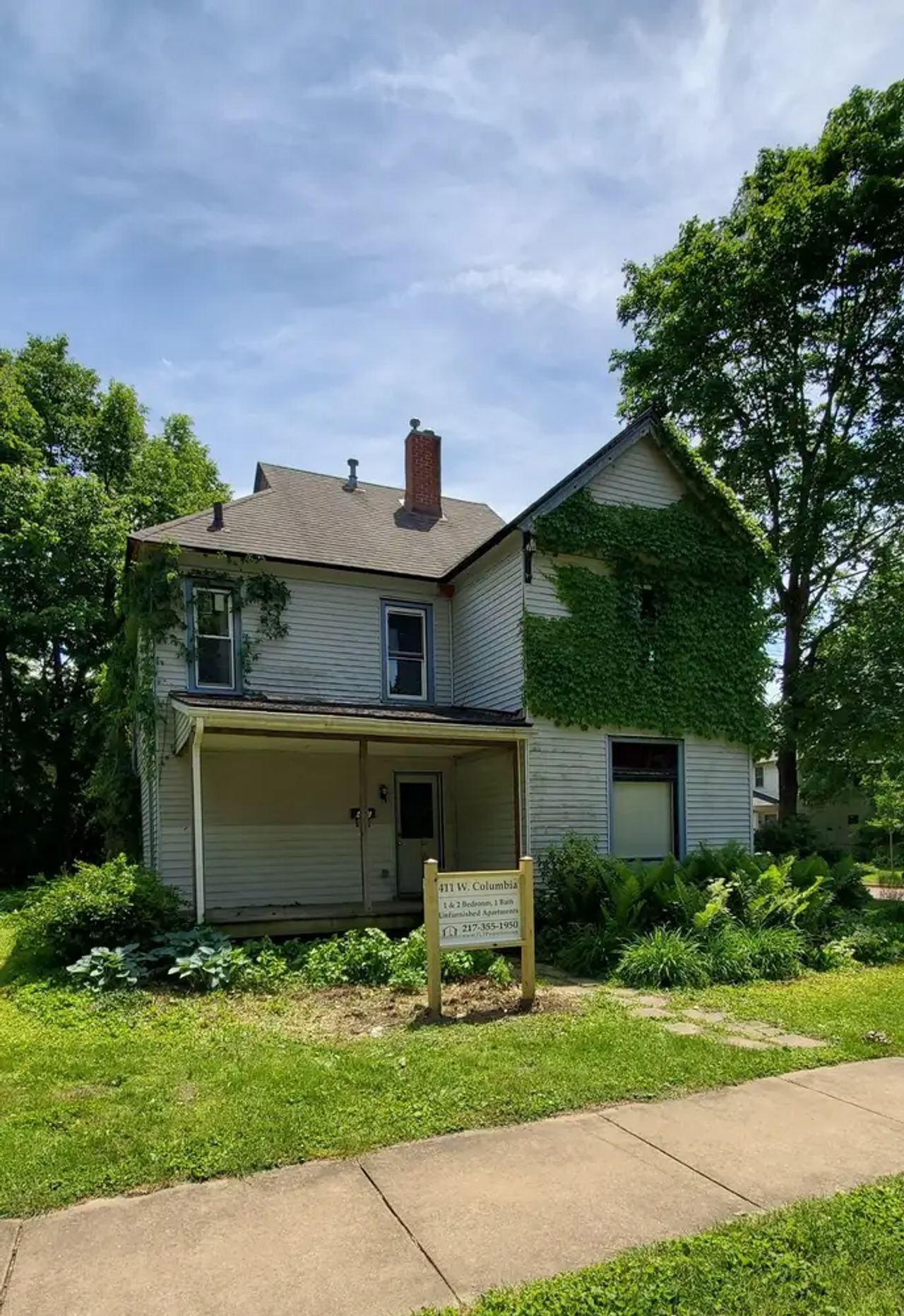 411 W. Columbia Ave., Champaign: Front
