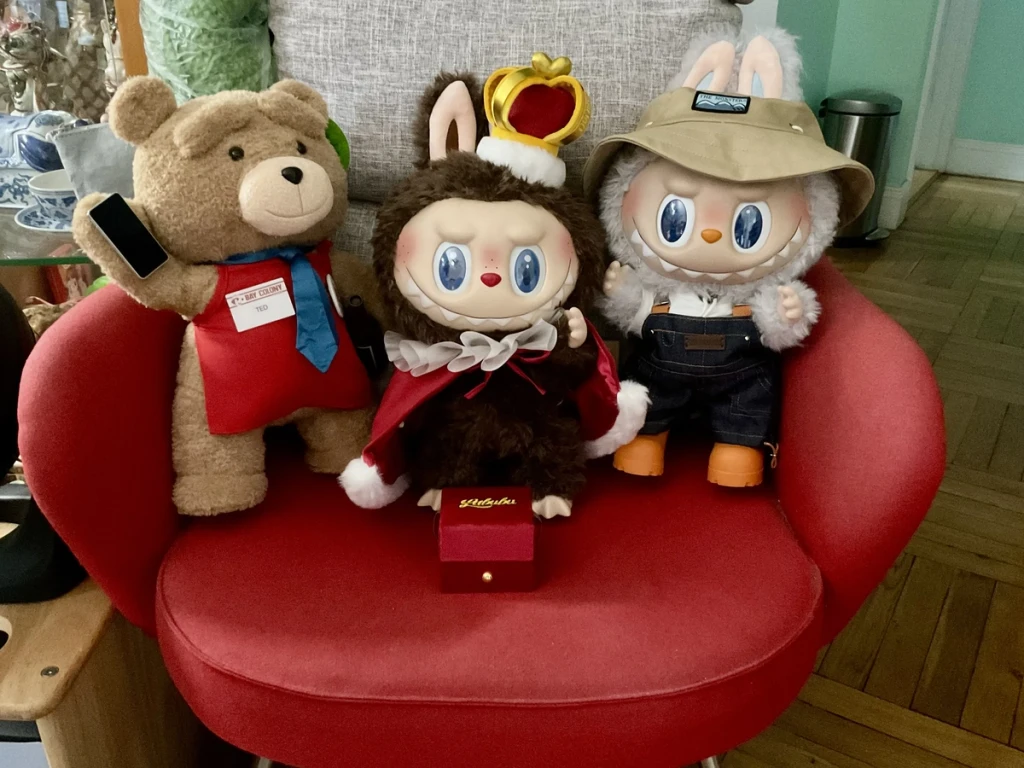 "Checkmate Labubu is slightly shorter than Fall Into Wild Labubu. I think this makes him even cuter."