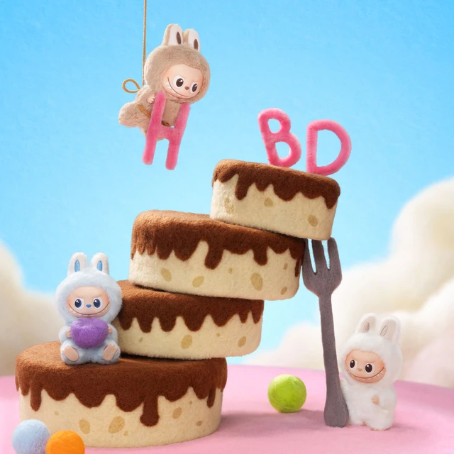 Labubu "Pin for Love"