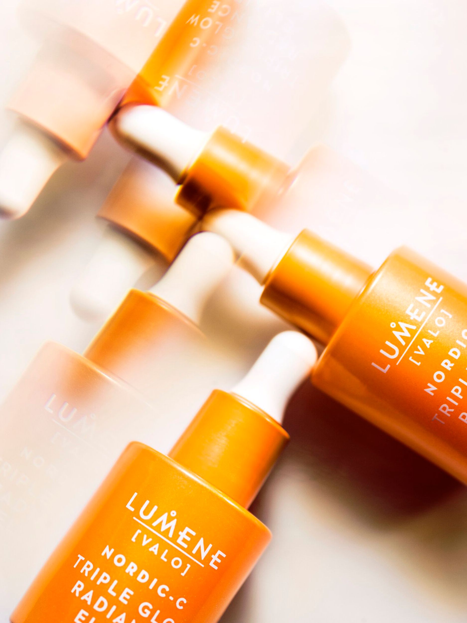 2023_05_03_oh_lumene_triple_glow_h6d_0024-1500x2000