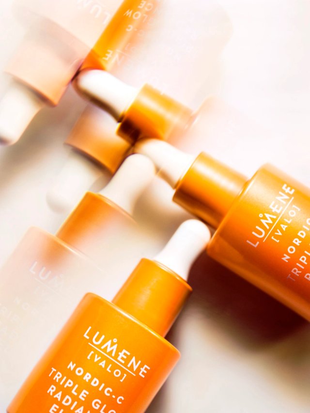 2023_05_03_oh_lumene_triple_glow_h6d_0024-1500x2000