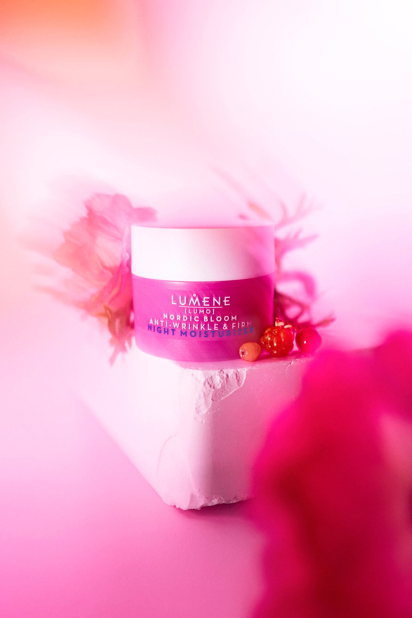 2023_11_16_oh_lumene_nordic_bloom_1505_020-1335x2000