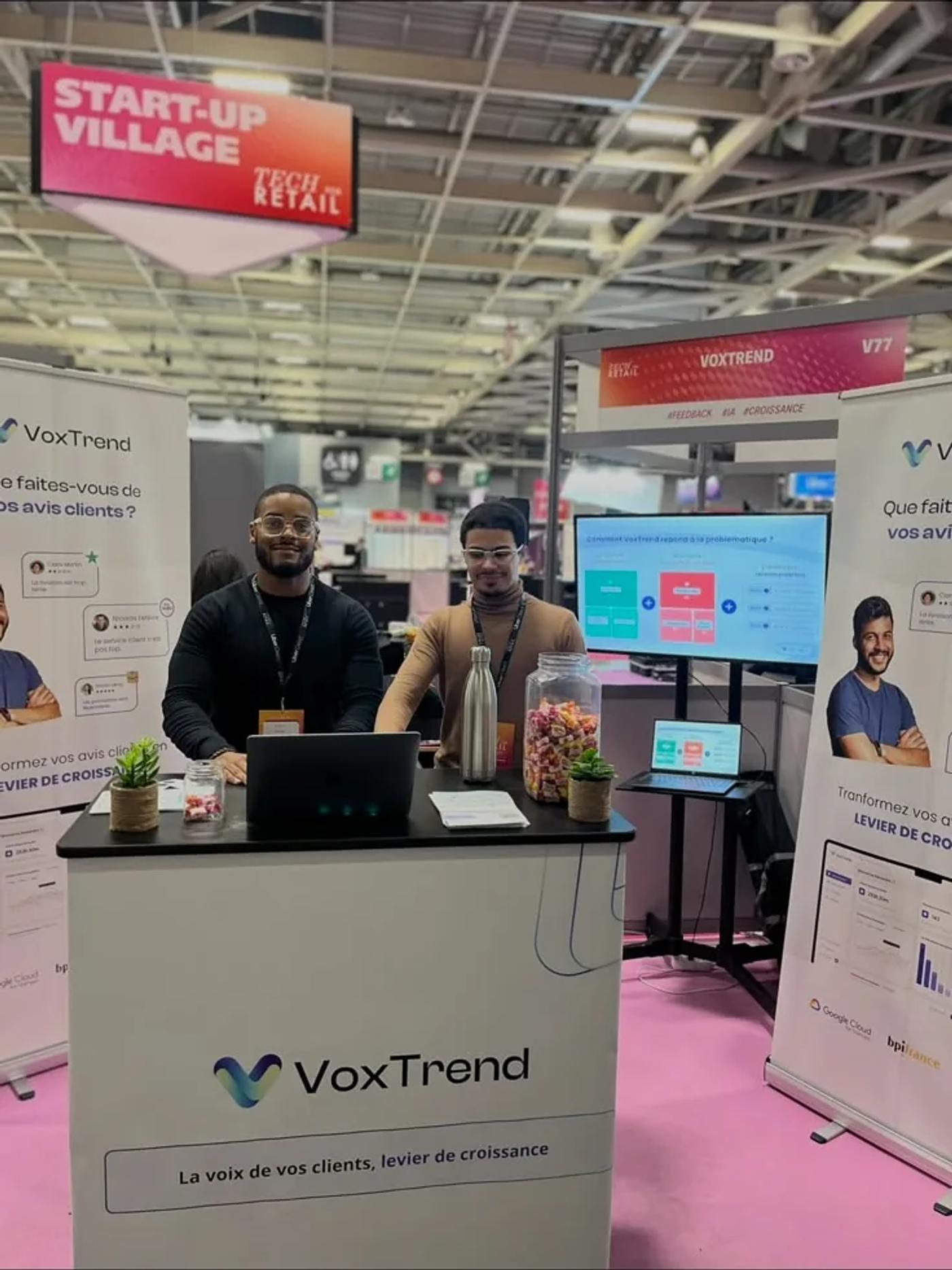 Le stand VoxTrend V77 au Start-Up Village de Tech For Retail