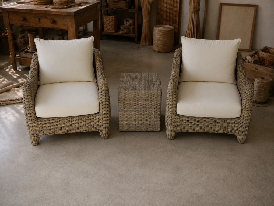 Depois: Conjunto de poltronas e puffs