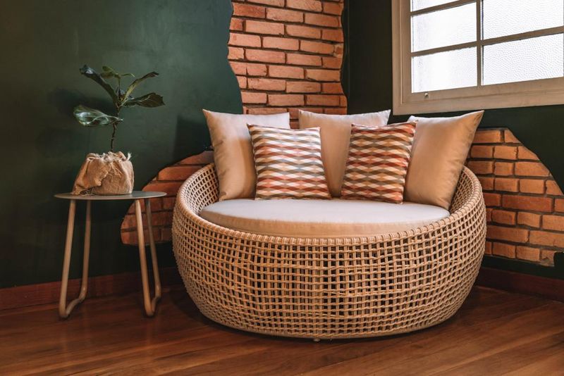 Chaise Bruney