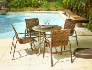 Espreguiçadeiras Ilha e Conjunto de Mesa Romana