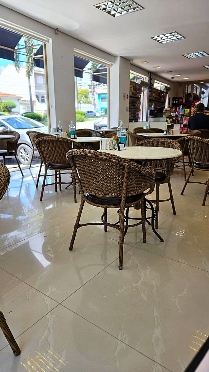 Projeto Renovação das cadeiras da Confeitaria Paris
