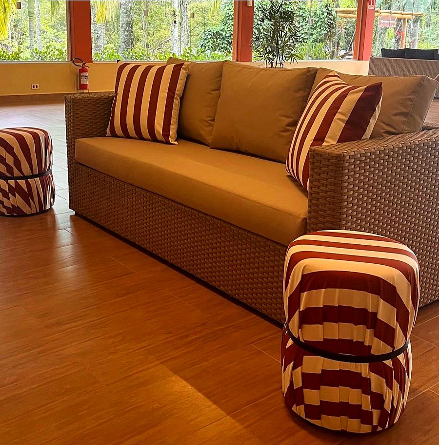Sala de convívio do Matiz Igaratá Resort — detalhe do ambiente