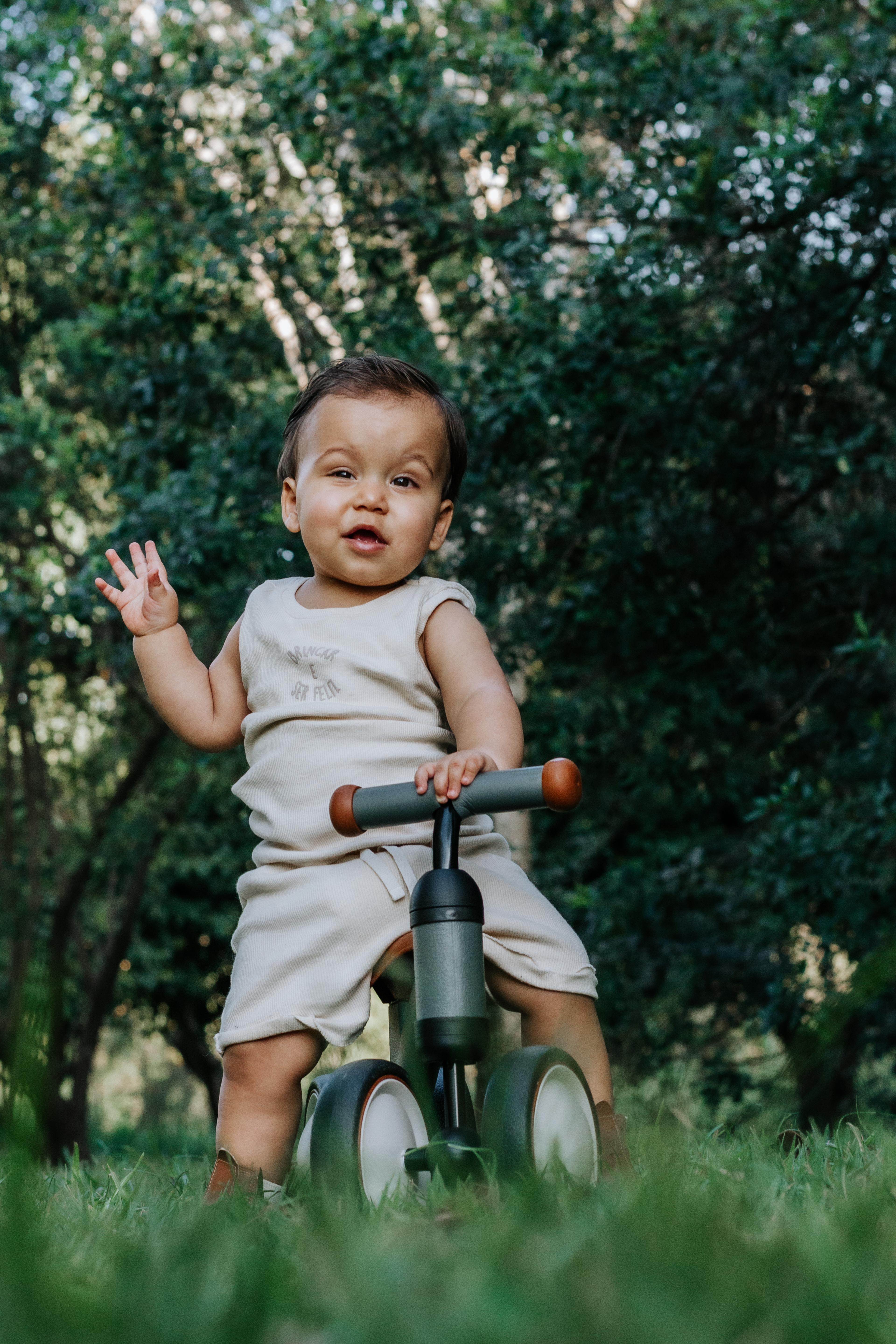 bebe de 1 ano no parque
