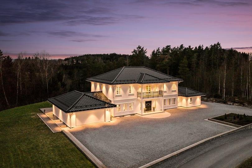 Herskapelig villa på eiendom
