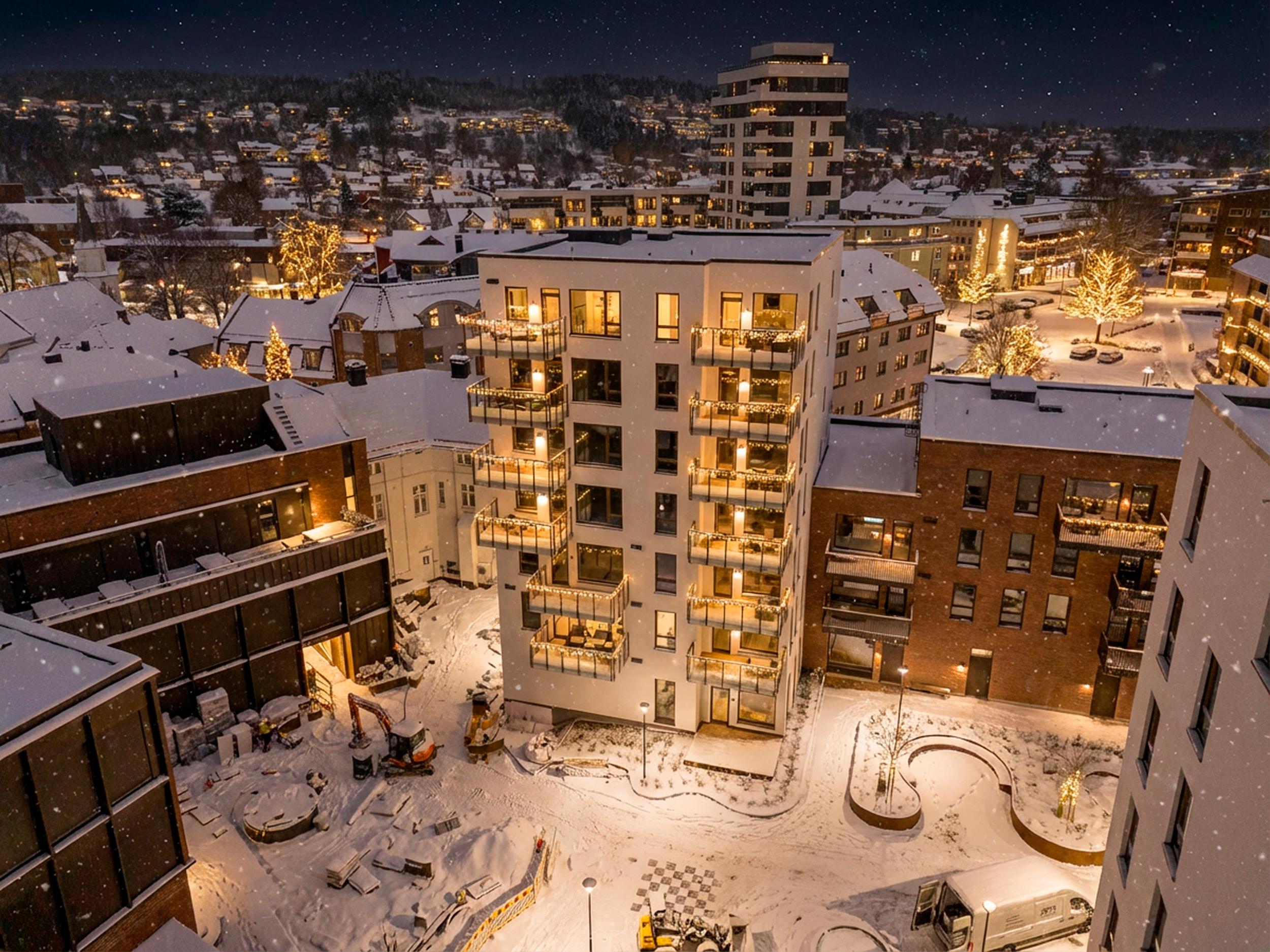 Velkommen til David Blids gate! Attentus har gleden av å presentere denne fine boligen i all sin juleprakt. Det gjøres oppmerksom på at bildet er KI generert, og avviker fra virkeligheten.