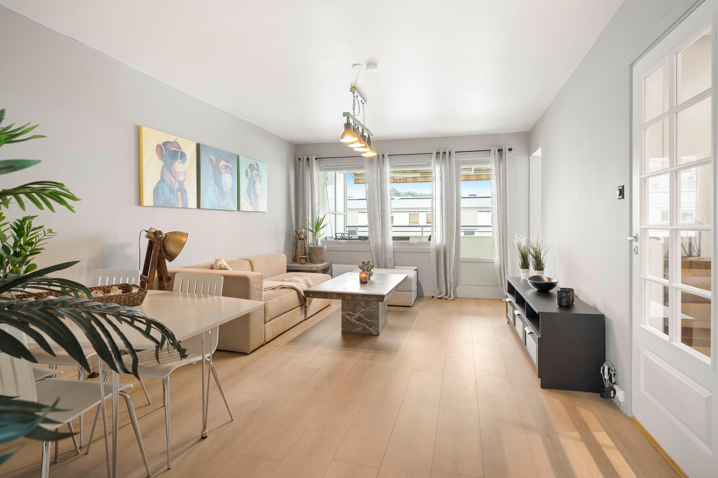 Velkommen til Karlsrud 2C, presentert av Attentus Eiendomsmegling ved Lotte Marki, tlf: 950 22 589