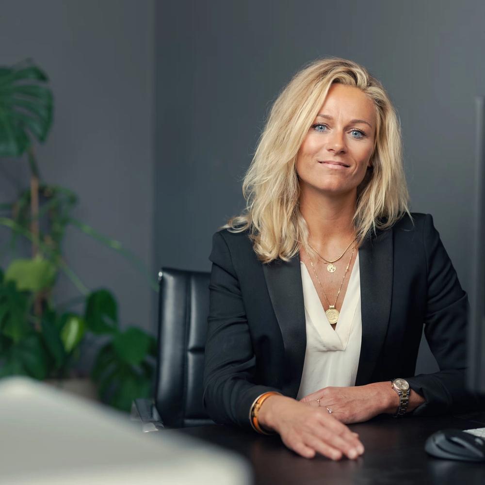 – Mange starter boligjakten før de har snakket ordentlig sammen om økonomi, forventninger og hva som er viktigst for hver av dem, sier eiendomsmegler Lotte Marie Løken Marki.