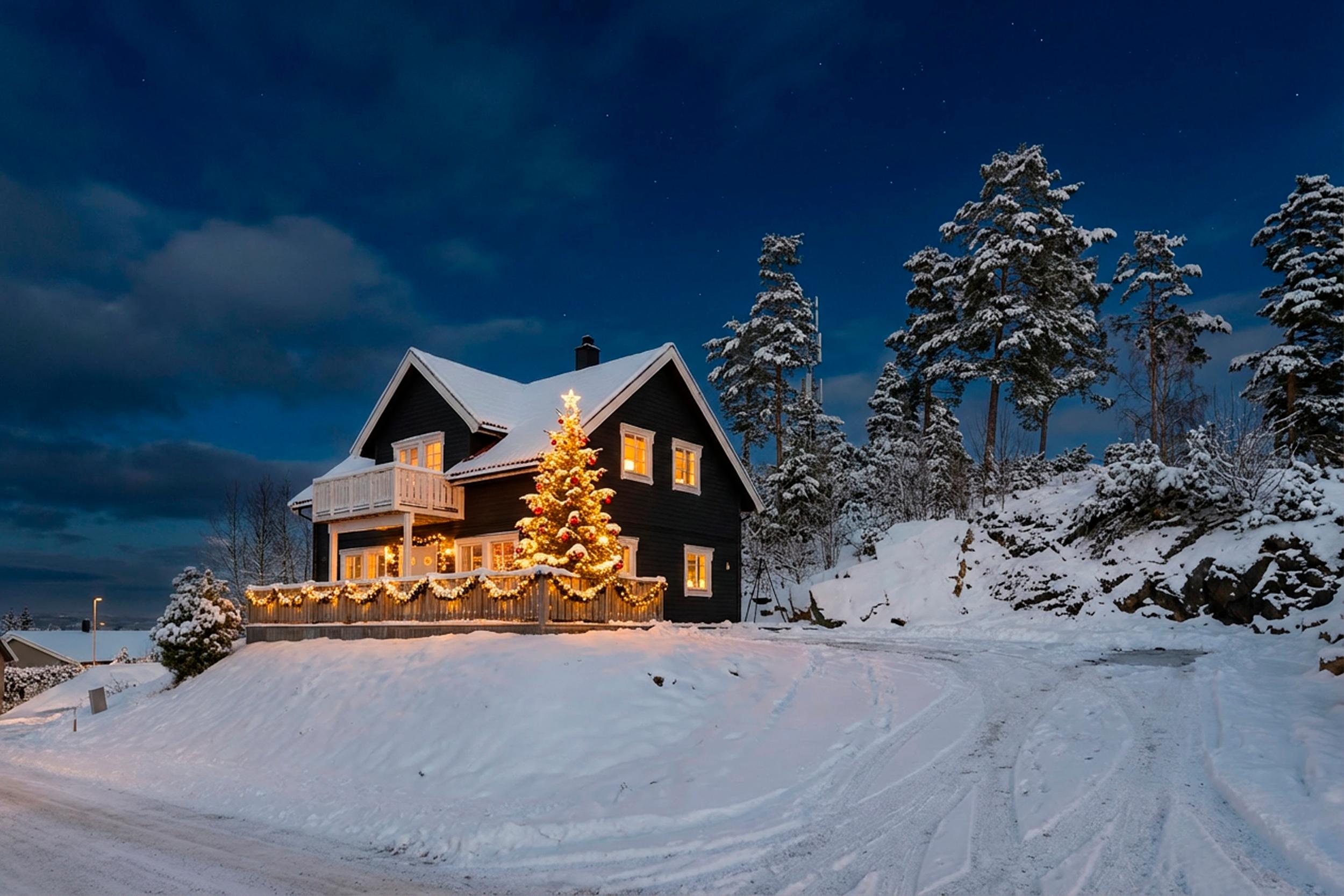 Attentus har gleden av å presentere denne fine boligen i all sin juleprakt. Det gjøres oppmerksom på at bildet er KI generert, og avviker fra virkeligheten.