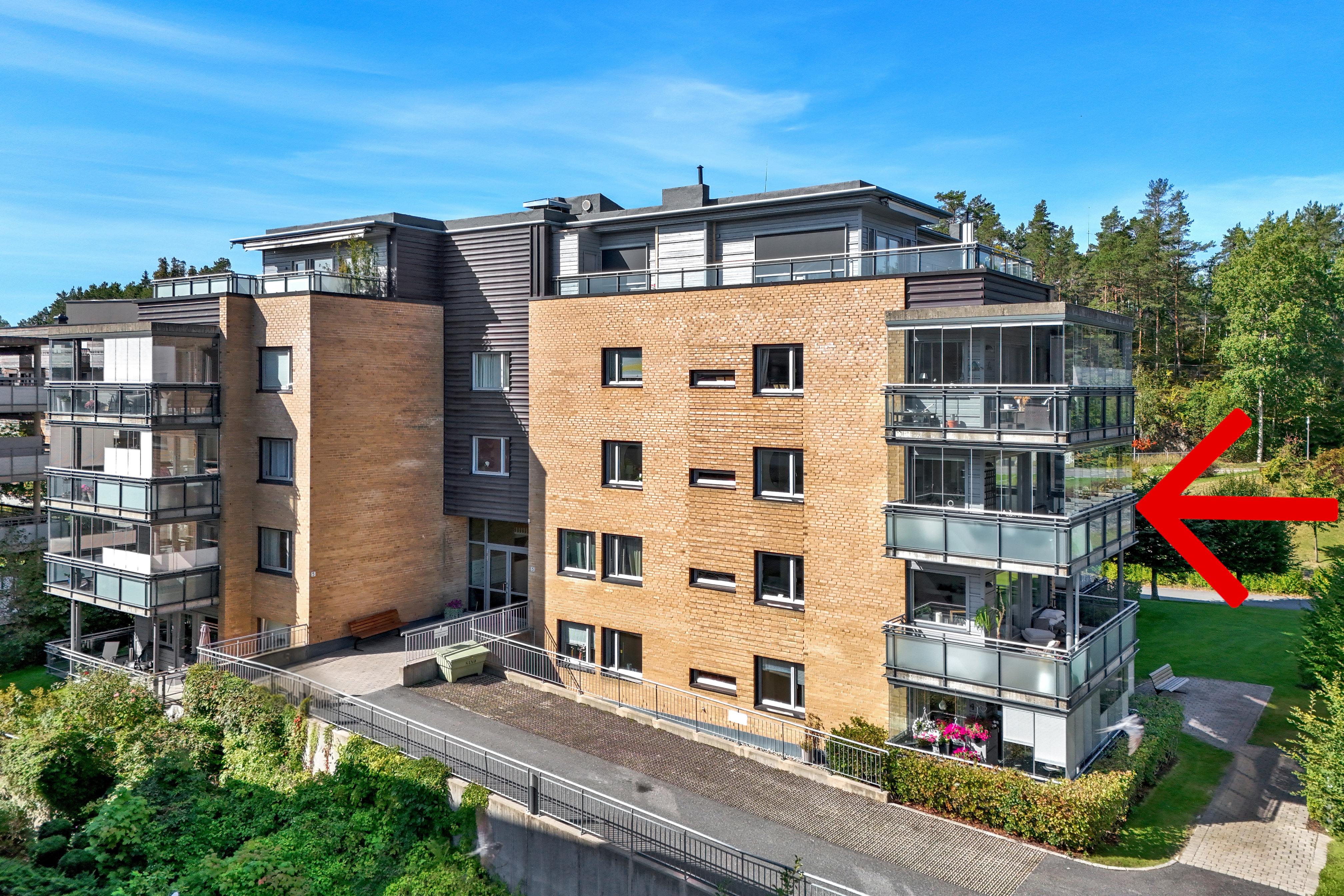 Leilighet i 3.et med stor innglasset balkong