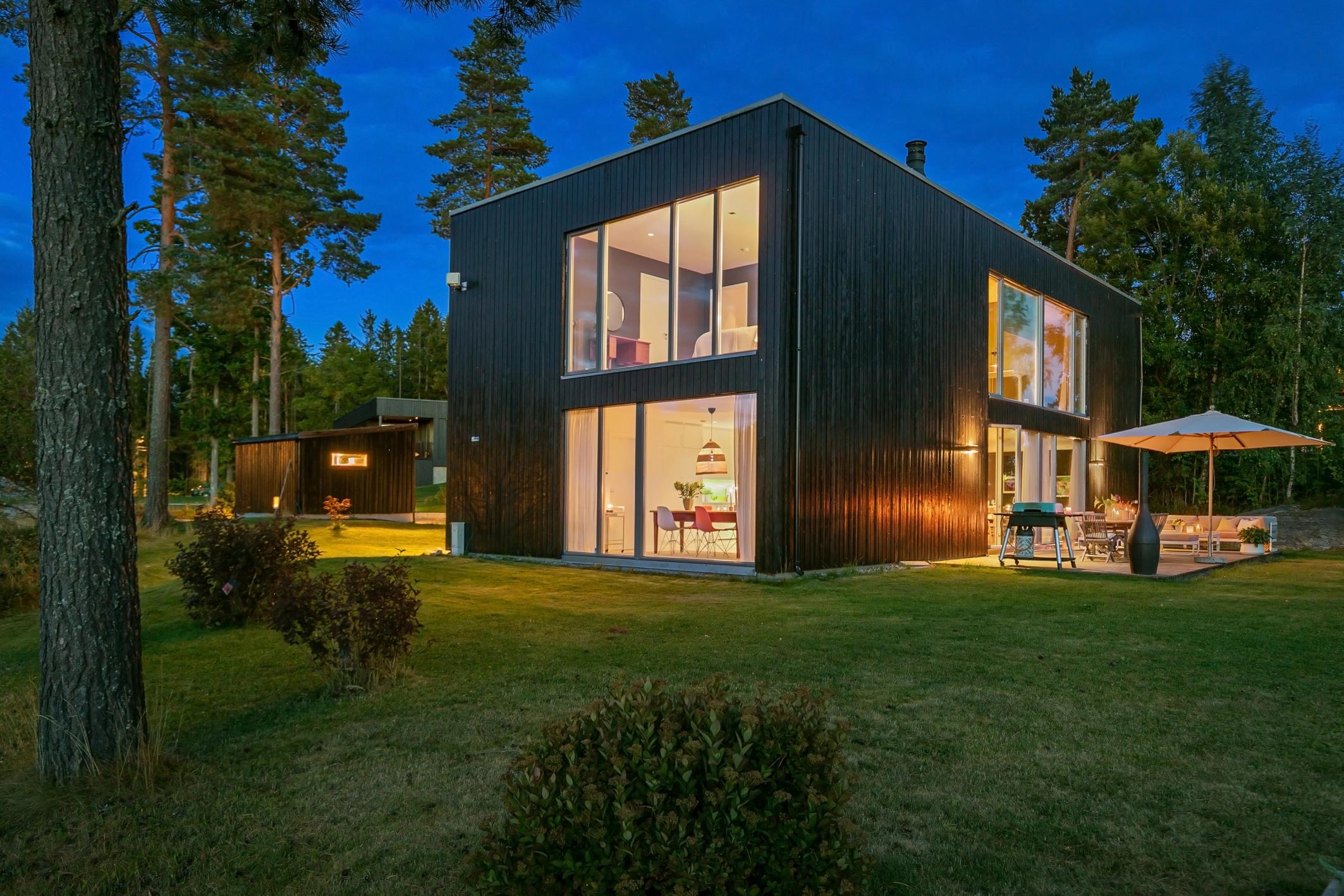 Arkitekttegnet og bygget i 2012. 