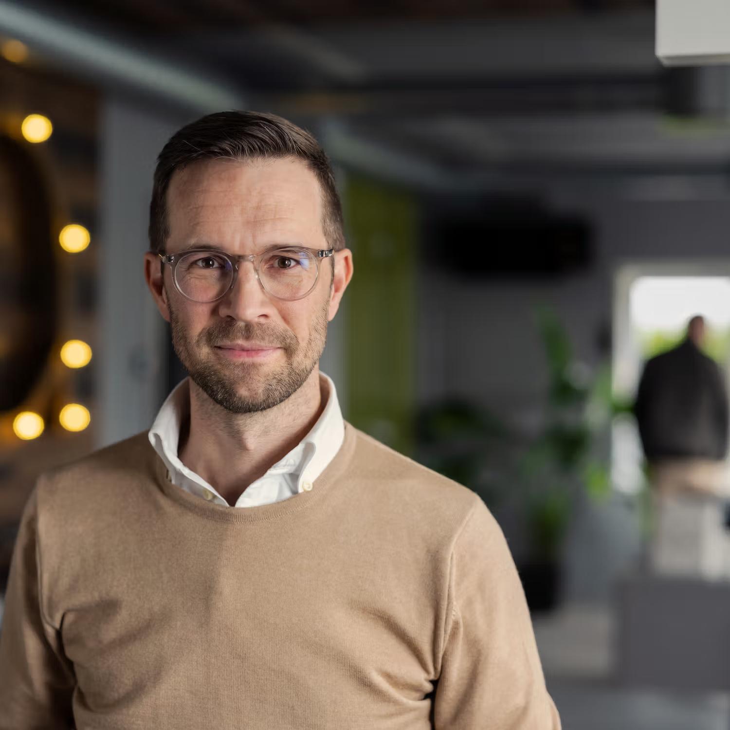 Vi opplever et tydelig skifte i hvordan folk tenker om bolig og livsfase, sier Anders Borgen hos Attentus Eiendomsmegling.