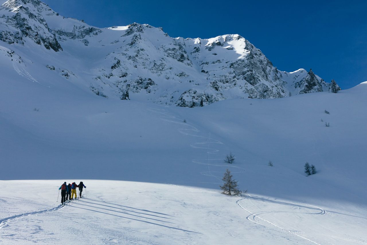 Ski tourers exploring the Écrins national park off the Col du Lautaret