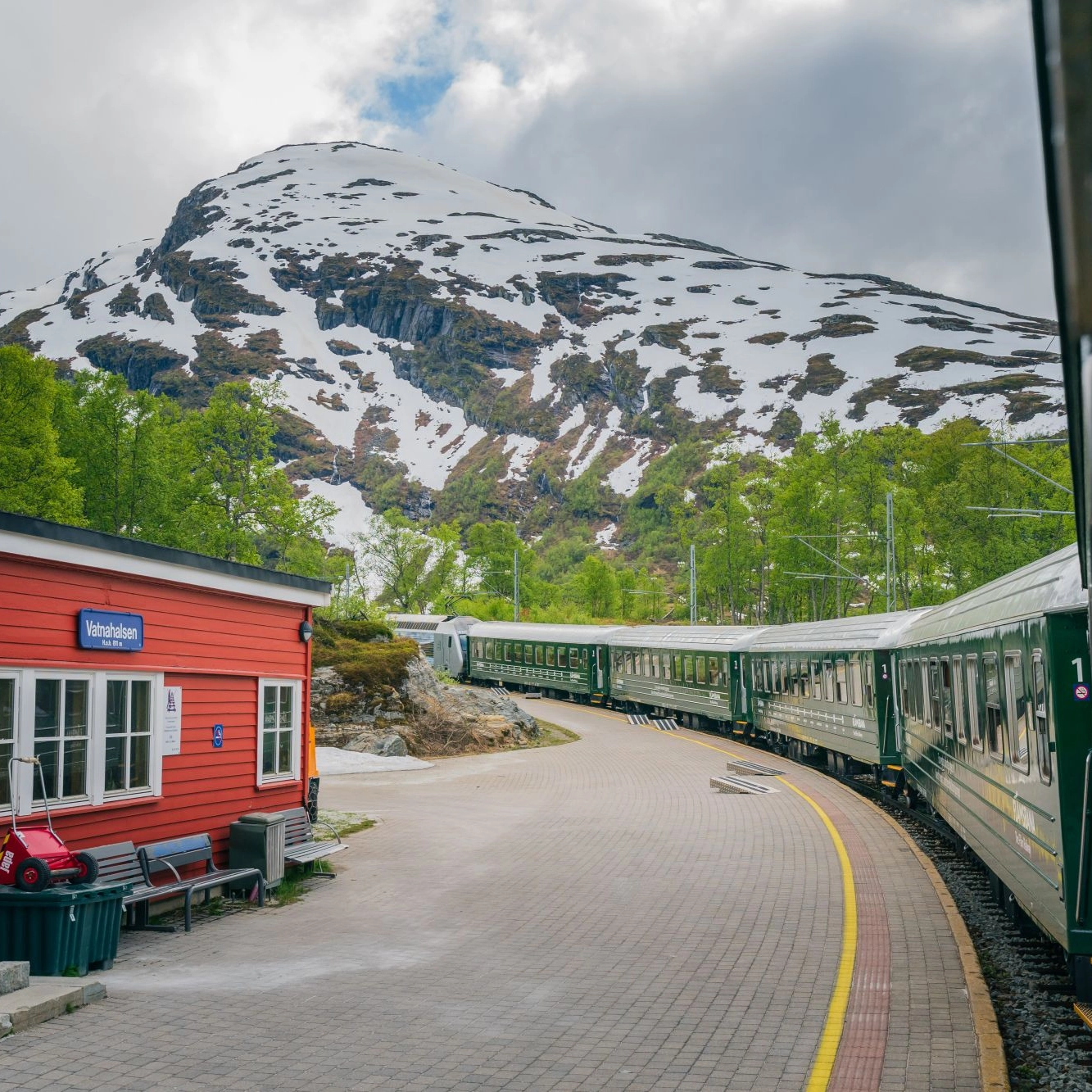 Vatnahalsen Vatnahalsen Station - Flåmsbana, Vatnahalsen, Norway