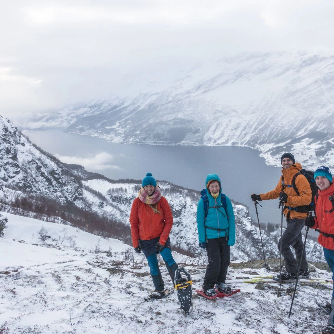 Happy hikers on the Dronningstien - Kinsarvik- Lofthus, Norway