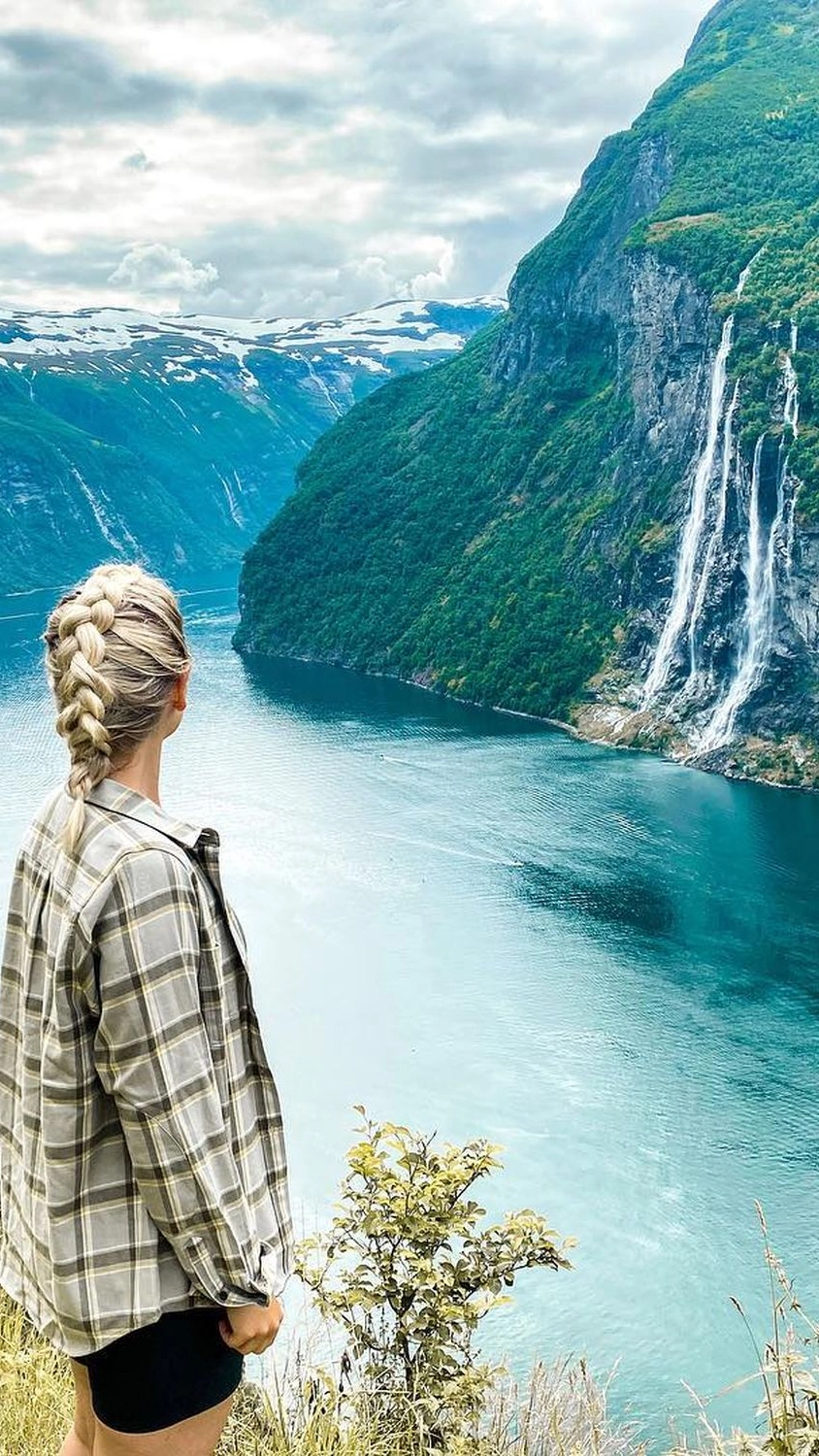 Guided kayak tour on the Geirangerfjord to Skageflå mountain farm from Geiranger, view from Skageflå - Geiranger, Norway