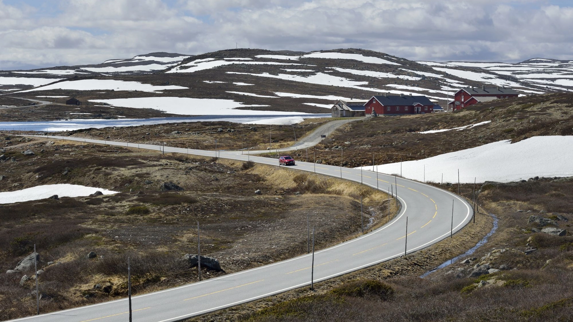 Nasjonal Turistveg Hardangervidda - på vei over Hardangervidda